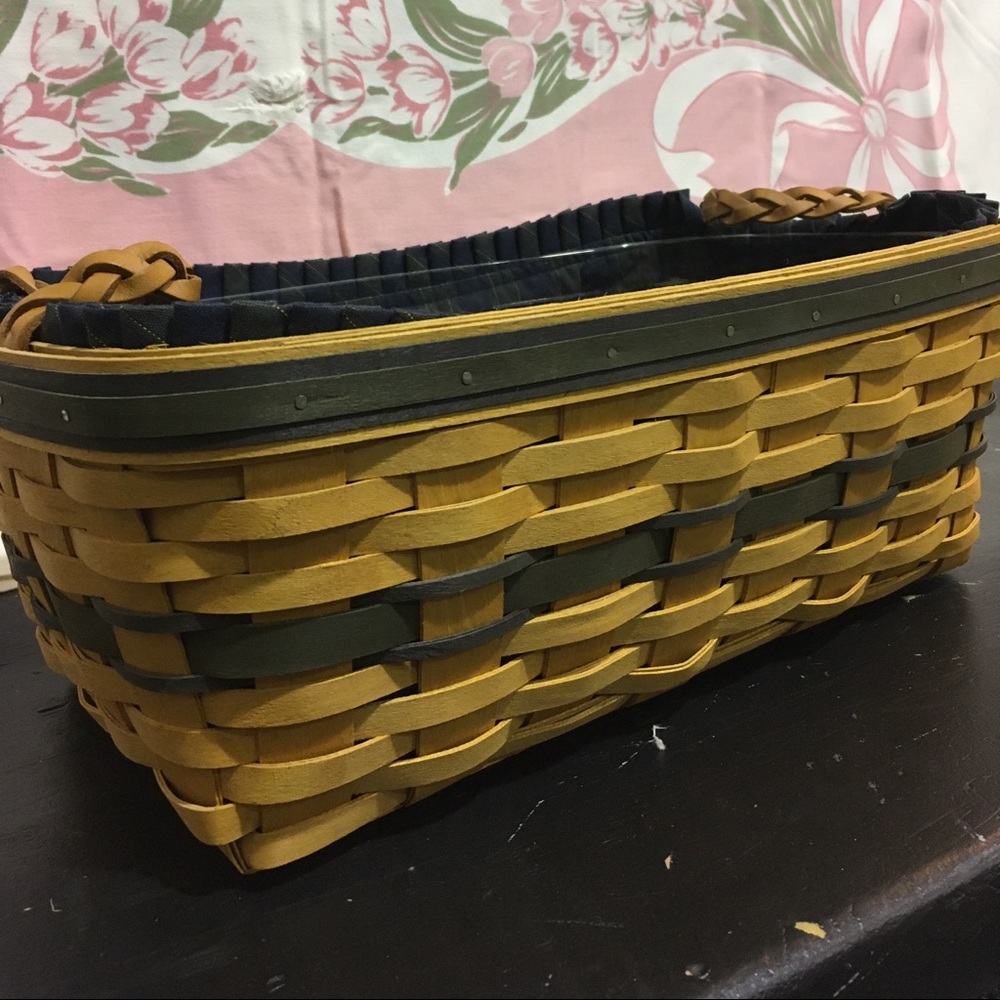 Longaberger “Welcome Home” basket - 1997 Collectors Club